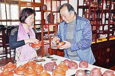 陶瓷 老人心中的“灯塔”